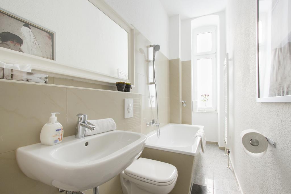 Primeflats - Apartments Genter Berlin-Wedding ภายนอก รูปภาพ